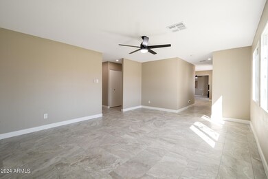 05_Living-Room-02
