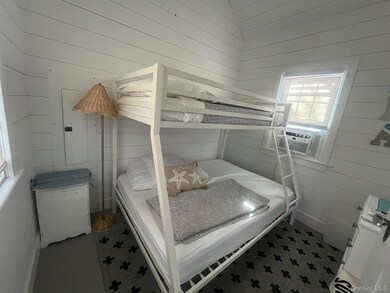 22 Crescent, Seaview, NY 11770 - photo 6