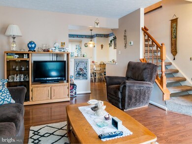 12571 Coral Grove Place, Germantown, MD 20874 - photo 3