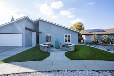 3411 N 3rd St, Fresno, CA 93726 - photo 2