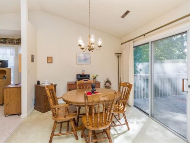 3807 Lexington Dr NE unit D, Cedar Rapids, IA 52402 - photo 5