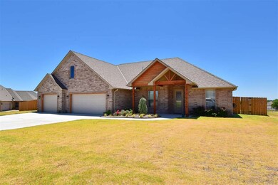 1311 Dahlia Ln, Cache, OK 73527 - photo 3