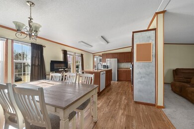 dining to kitchen