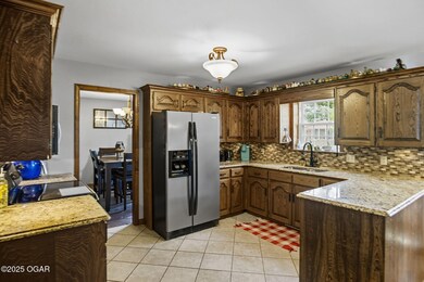 328 Briarbrook Dr, Carl Junction, MO 64834 - photo 2