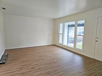 216 E Ashlan Ave, Fresno, CA 93704 - photo 6