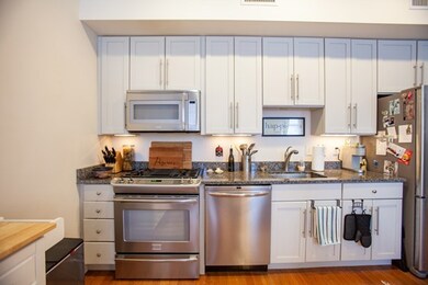59 Cooper St unit 4B, Boston, MA 02113 - photo 3