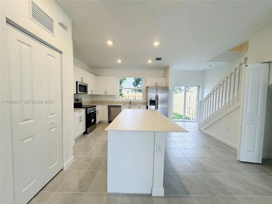 243 NE 11th St unit 243, Homestead, FL 33030 - photo 5