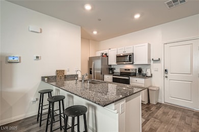 527 Clearsable Ave, Henderson, NV 89044 - photo 3