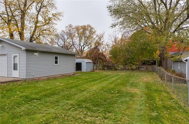2510 61st St, Des Moines, IA 50322 - photo 3