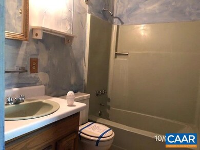 153 Golden Horseshoe Rd, Stanardsville, VA 22973 - photo 5