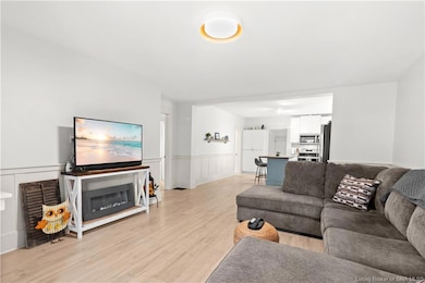 1407 E Oak St, New Albany, IN 47150 - photo 3