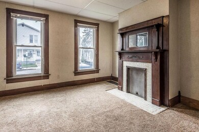 410 Kossuth St 10