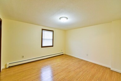 183 Middle St unit 185, Springfield, MA 01104 - photo 4