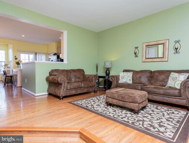 10304 Butternut Cir, Manassas, VA 20110 - photo 3