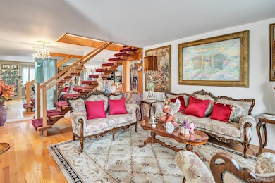 34 W 2nd St, Freeport, NY 11520 - photo 5