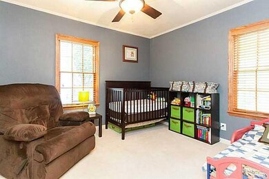 2905 45th St, Des Moines, IA 50310 - photo 7