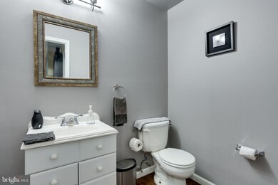 12604 Kempston Ln unit 6, Woodbridge, VA 22192 - photo 7
