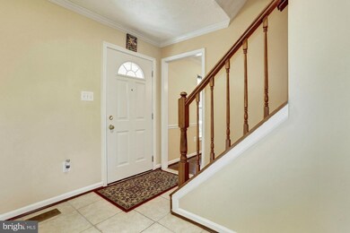 7 Saddle Creek Ct, Burtonsville, MD 20866 - photo 2
