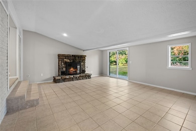 604 Maria St, Springdale, AR 72762 - photo 3