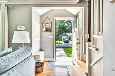 7 Oak Hill Ave, Warwick, RI 02886 - photo 2