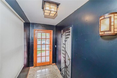 880 Sinclair Ave, Staten Island, NY 10309 - photo 6