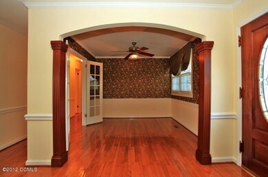 Formal Dining