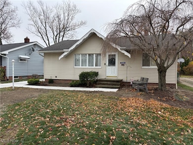 31404 Daniel Dr, Willowick, OH 44095 - photo 3