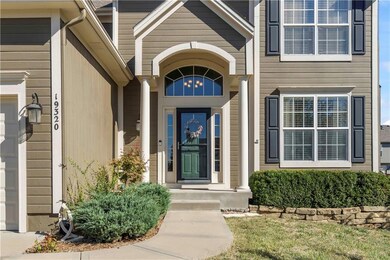 19320 W 209th St, Spring Hill, KS 66083 - photo 2