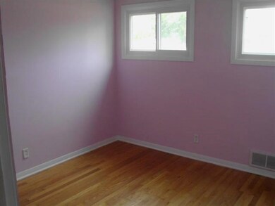 1220 Fairlane Dr, Bettendorf, IA 52722 - photo 7