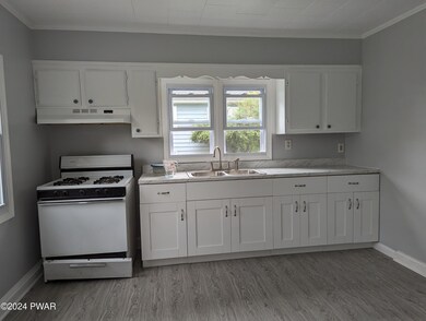 112 River Rd unit B, Millrift, PA 18340 - photo 3