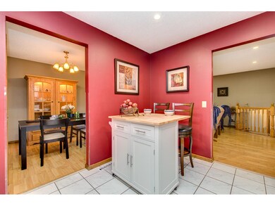 Kitchen eating area