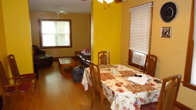 2527 York St, Blue Island, IL 60406 - photo 4