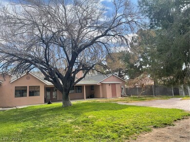 Covered patio, grass and trees