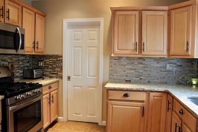 17 Winter St, Nashua, NH 03064 - photo 7