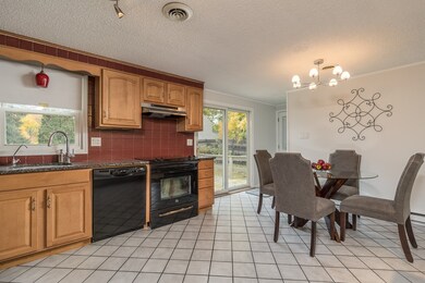 31 Beacon St, Woburn, MA 01801 - photo 7