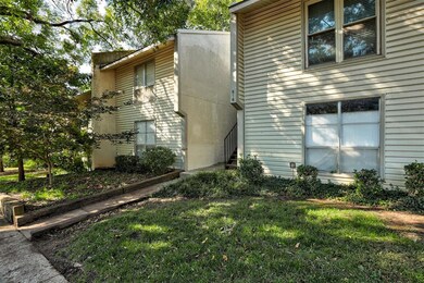 818 Cardinal Creek Blvd unit D, Norman, OK 73072 - photo 7