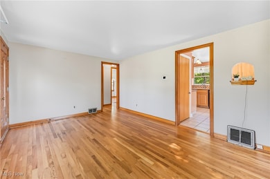 69 N Turner Rd, Youngstown, OH 44515 - photo 6