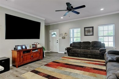 305 S Magnolia St, Pottsboro, TX 75076 - photo 4