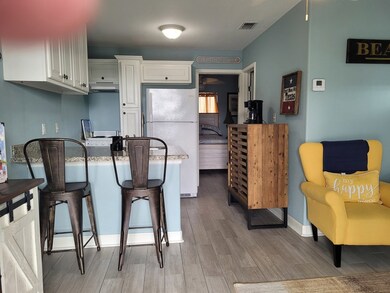 1809 Hillcrest Dr unit 101, Rockport, TX 78382 - photo 6