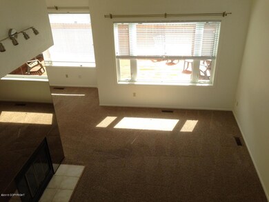 2002 Parkview - view of sunny LR from ab