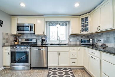 32 Hudson Ave, Chicopee, MA 01020 - photo 3