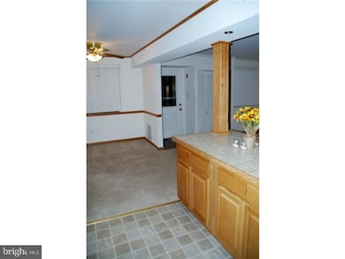 325 S Warminster Rd unit D3, Hatboro, PA 19040 - photo 6