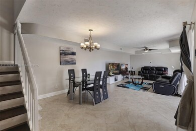 1532 W Harmony Lake Cir, Davie, FL 33324 - photo 5