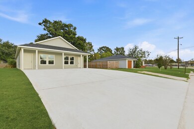 2521 Maple St unit 2521A, Liberty, TX 77575 - photo 3