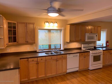 381 W Park Ave unit Summer, Oakhurst, NJ 07755 - photo 3