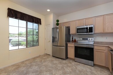 7333_E_Mills_St_08