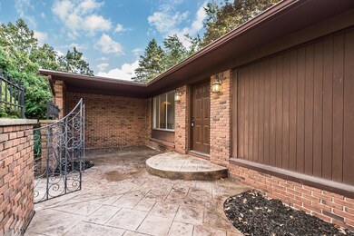 1085 Harold Cir, Ann Arbor, MI 48103 - photo 4