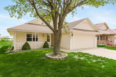 505 S Poseidon Way, Raymore, MO 64083 - photo 2