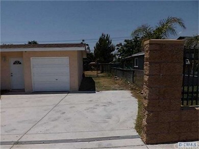 Back Yard Entrance Way