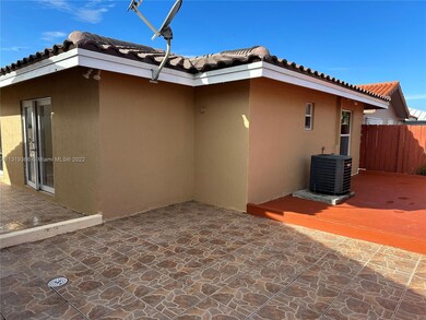 5733 SW 150th Ave, Miami, FL 33193 - photo 6